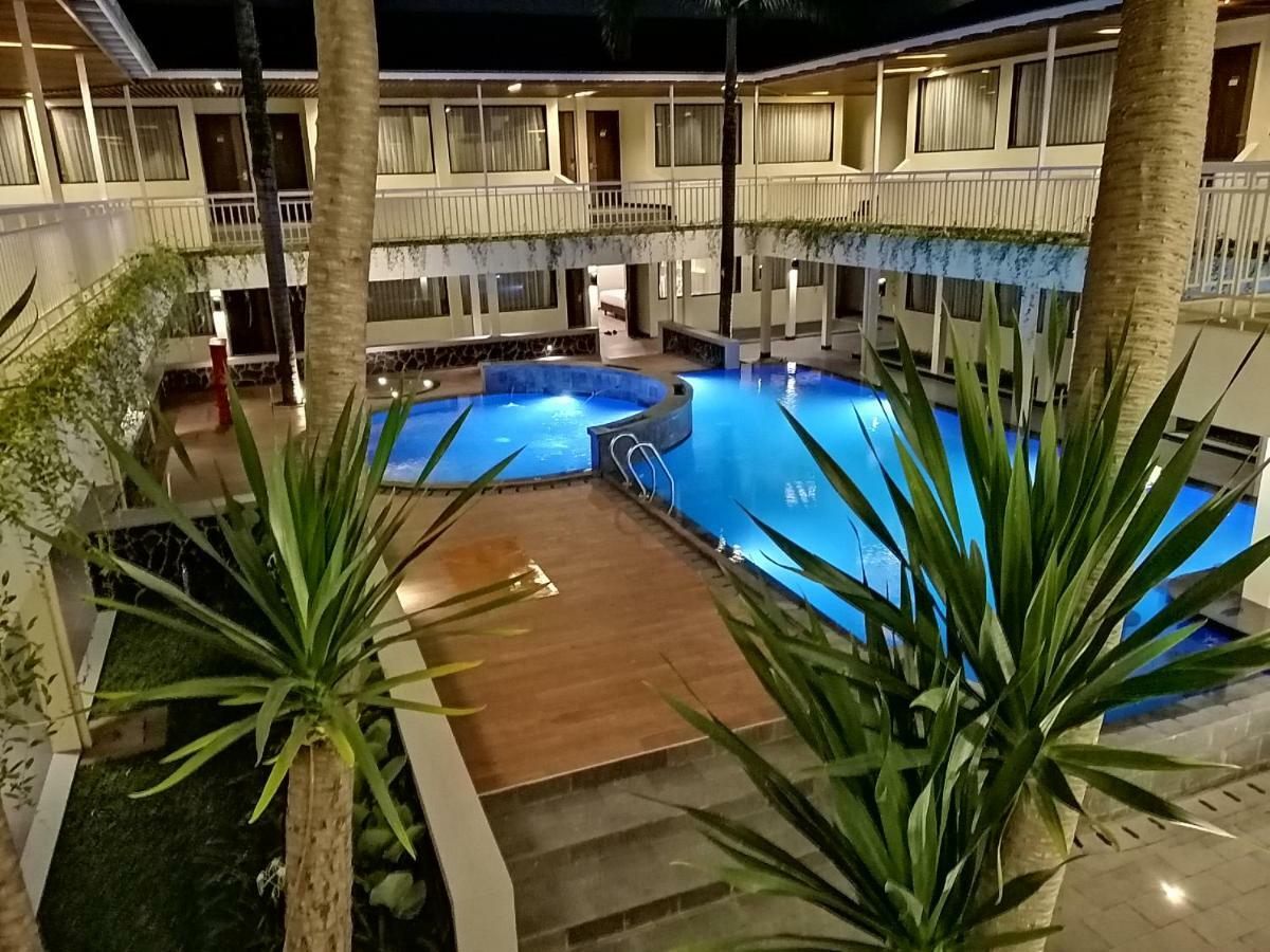 Arkeo Hotel Бандунг Экстерьер фото